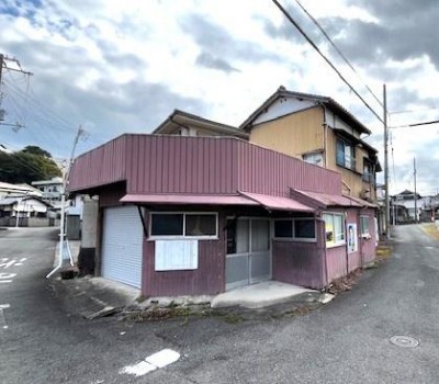●駐車場付なので、車でのお出かけが多い方にお勧めです。
●倉庫などに最適です。