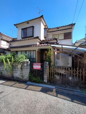 ●リフォーム物件にもおススメ
●住所：柏原市大字高井田1020-40
●前面道路広々
※現地には(株)plum.villageの看板が付いております


