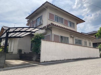 ●閑静な住宅街
●5SLDK
●駐車場2台有り
●角地
●収益物件にもオススメ