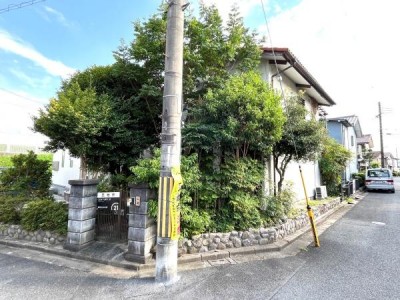 ●閑静な住宅街の角地です。
●建て替え用地にも最適です。
