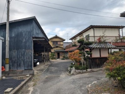 美宅♪土地約277坪♪駐車複数台可能♪別途事務所・畑付きにつき使い方いろいろ♪