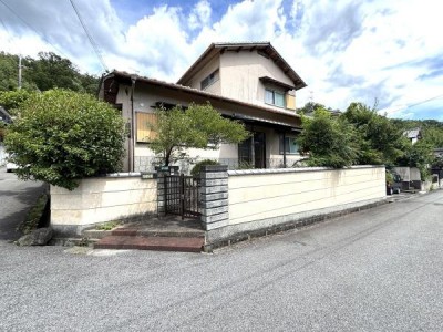 ●眺望良く、実住居におススメ
●JR線・近鉄線の2沿線利用可
●リフォーム工事多数実施
●更なるリフォームの見積りは無料。お気軽にご相談ください。