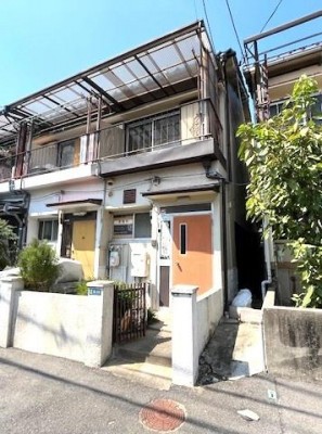 ☆JR四条畷駅まで徒歩徒歩約7分
☆収益物件にピッタリ
☆リフォームのお見積りは無料です。