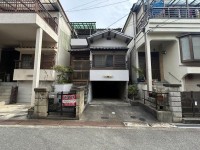 ●4DK●都市ガス、本下水●車庫有り(車両の制限有り)●ガレージ内に広い物置スペース有●リフォーム見積もり無料!