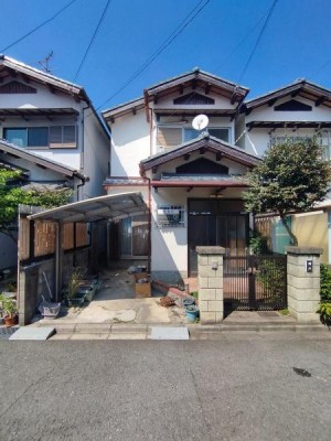 京都市伏見区・南区・東山区・下京区・右京区を中心とする不動産売買のセンチュリー21ハウスマーケット｜スタッフのオススメ物件や、オープンハウス・現地説明会など最新情報をお届け ●リフォーム物件にもおススメ
●南向きの為日当たり良好
●軽自動車駐車スペース１台分あり
●住所：東板持町3丁目2-8
