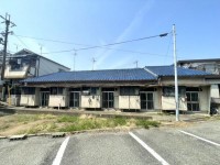 ●古家付土地売買
●5件並びの長屋
●収益物件にピッタリ
●全て現状有姿となります
●再建築可(460-1、460-3、460-8、460-9、全4筆所有)