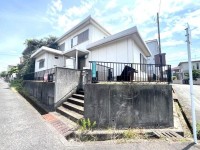 ☆閑静な住宅街です
☆角地なので日当たり良好
☆駐車場付きで通勤の方にも便利です