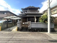 ☆リフォーム(クロス・CF張替え、トイレ入れ替え、その他)
☆閑静な住宅街で子育てにも最適
☆駐車場付きでお車をお持ちの方も安心