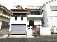 ●使用感が少なく綺麗な状態です
●スーパーまで徒歩圏内
●大型屋根裏収納有り